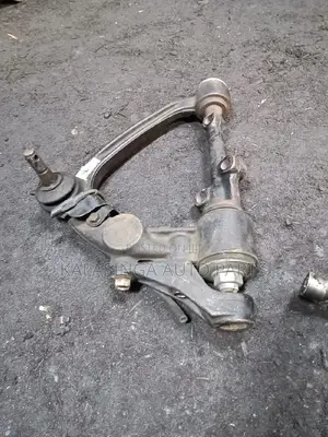 Control Arm Toyota Hiace