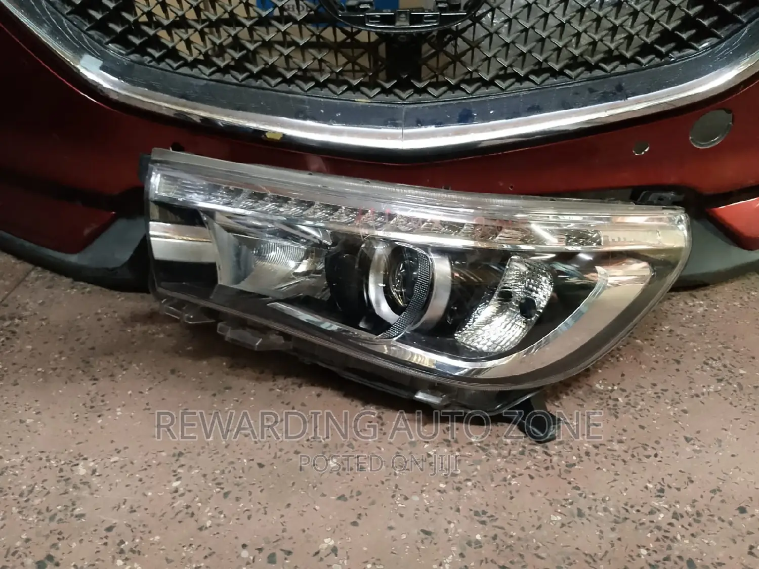 Hilux Levo Headlight Zenon.