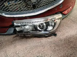 Hilux Levo Headlight Zenon.