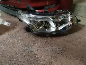 Mistubishi Outlander 2013 Headlight Xenon