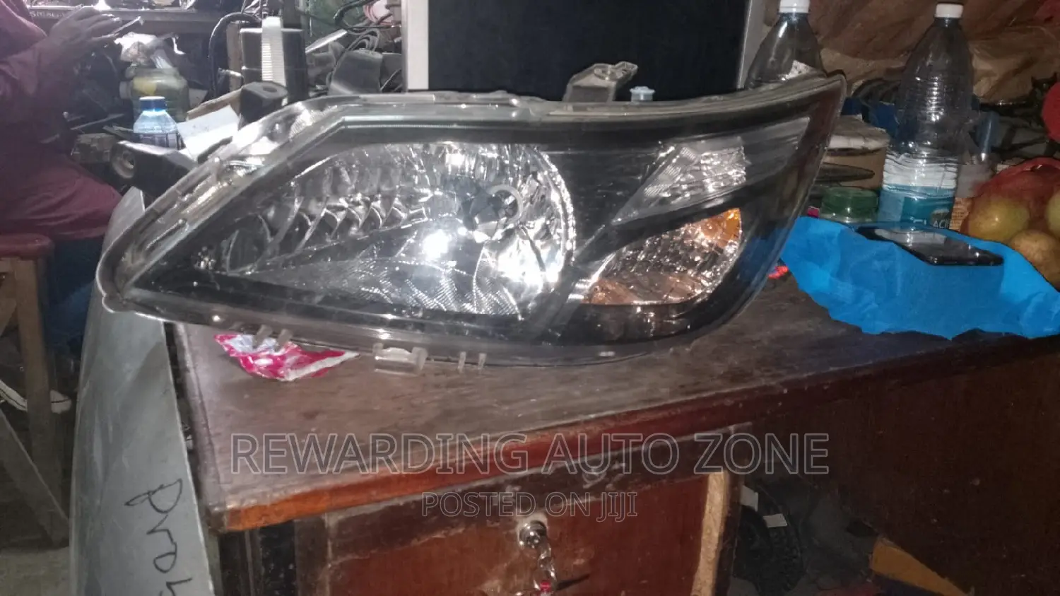 Subaru Exiga Closs Blackshed LHS Xenon.