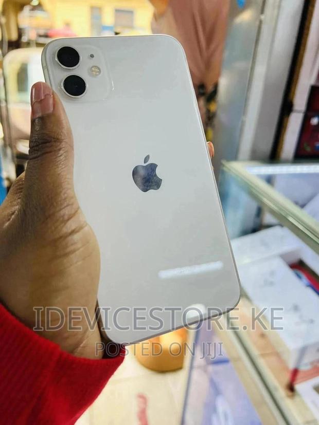 Apple iPhone 11 128 GB White - main view