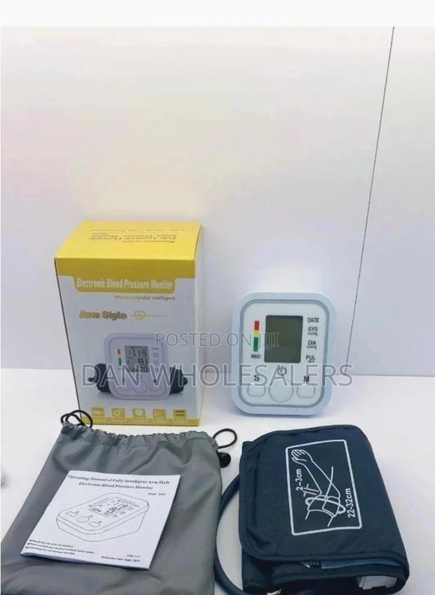 Blood Pressure Monitor Machine Heartbeat Pulse Meter