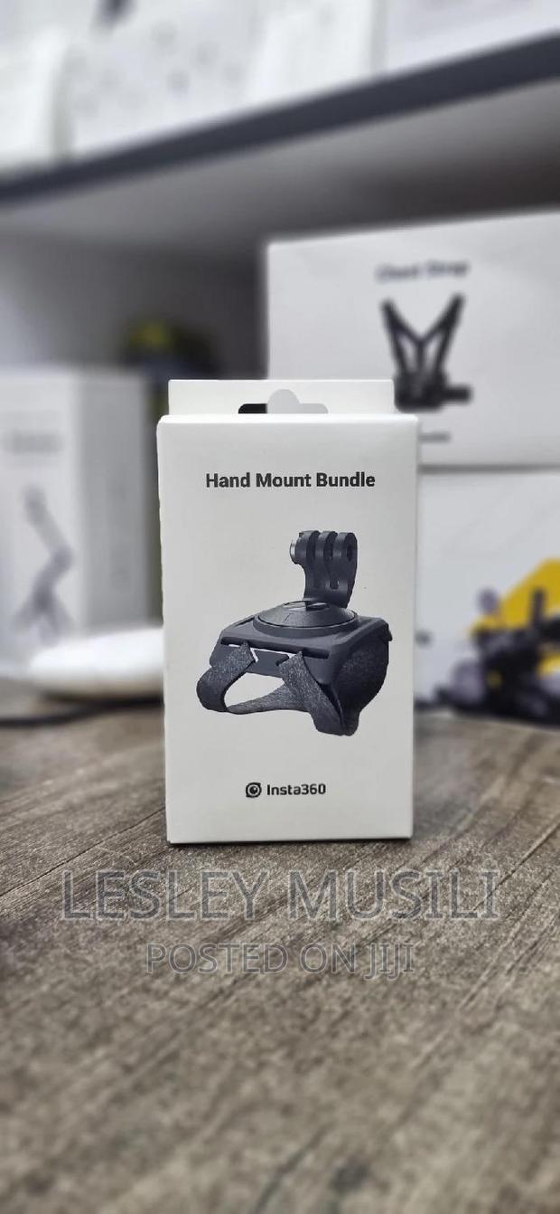 Insta360 Hand Mount Bundle - thumbnail 2