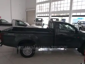 New Isuzu D-MAX 2024 Gray
