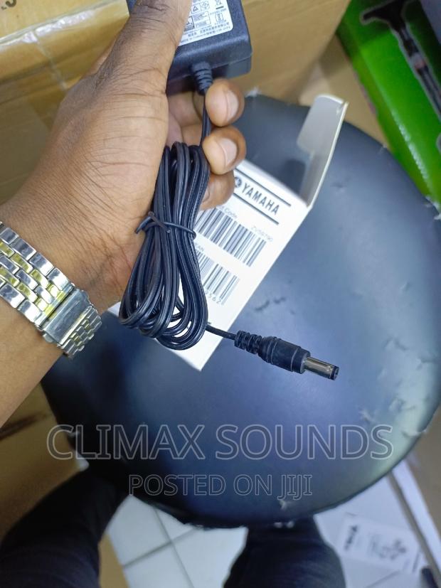 Yamaha Adapter, Pa150b, 12 Volts - thumbnail 4