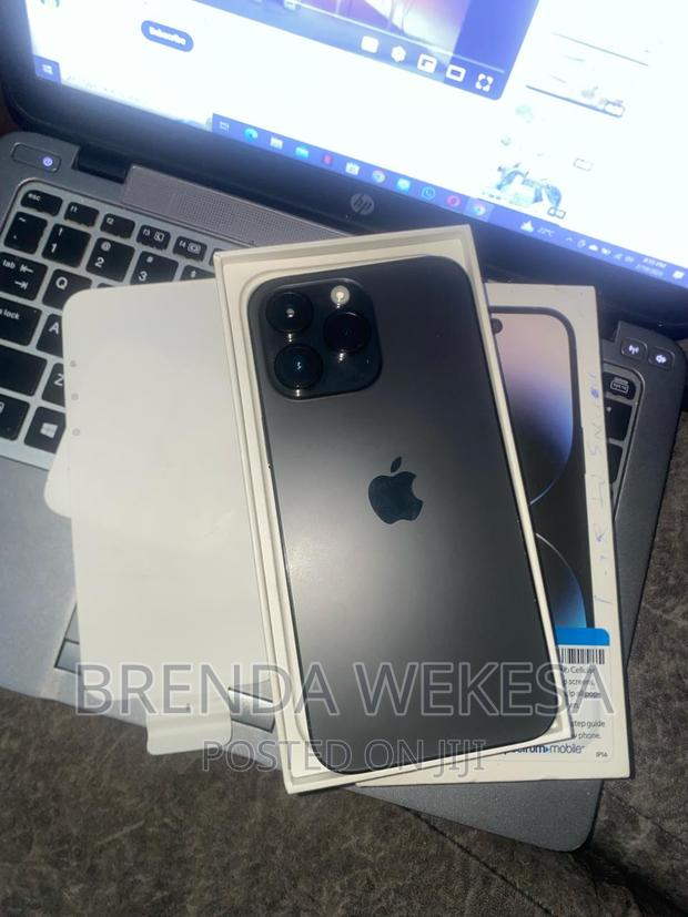 New Apple iPhone 14 Pro Max 256 GB Black - main view