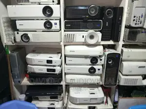 Professional Projector Repair Technicians