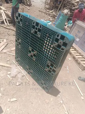 Commercial Strength Plastic Pallet