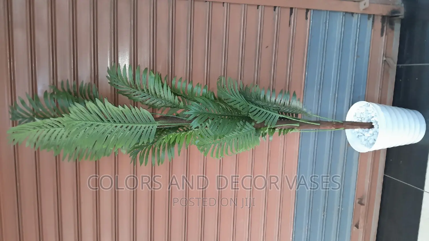 1.5m Palm Tree and Plastic Vase