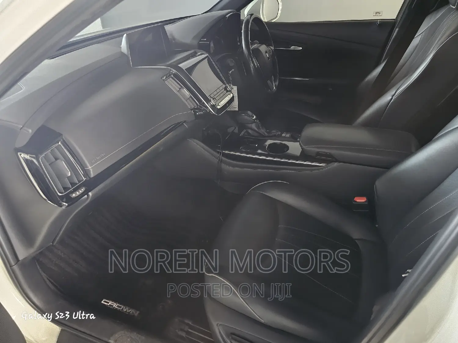 Toyota Crown 2020 Off white