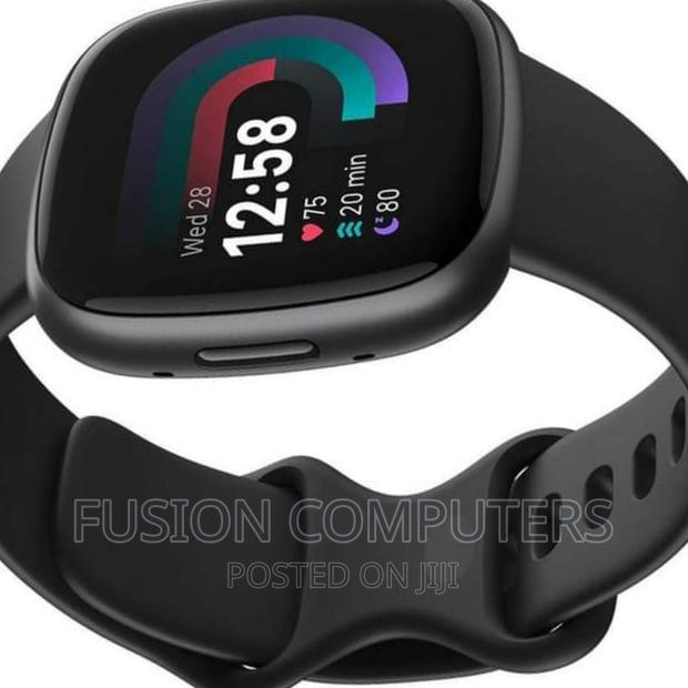 Fitbit Versa 4 - main view