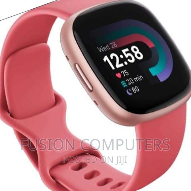 Fitbit Versa 4 - thumbnail 3