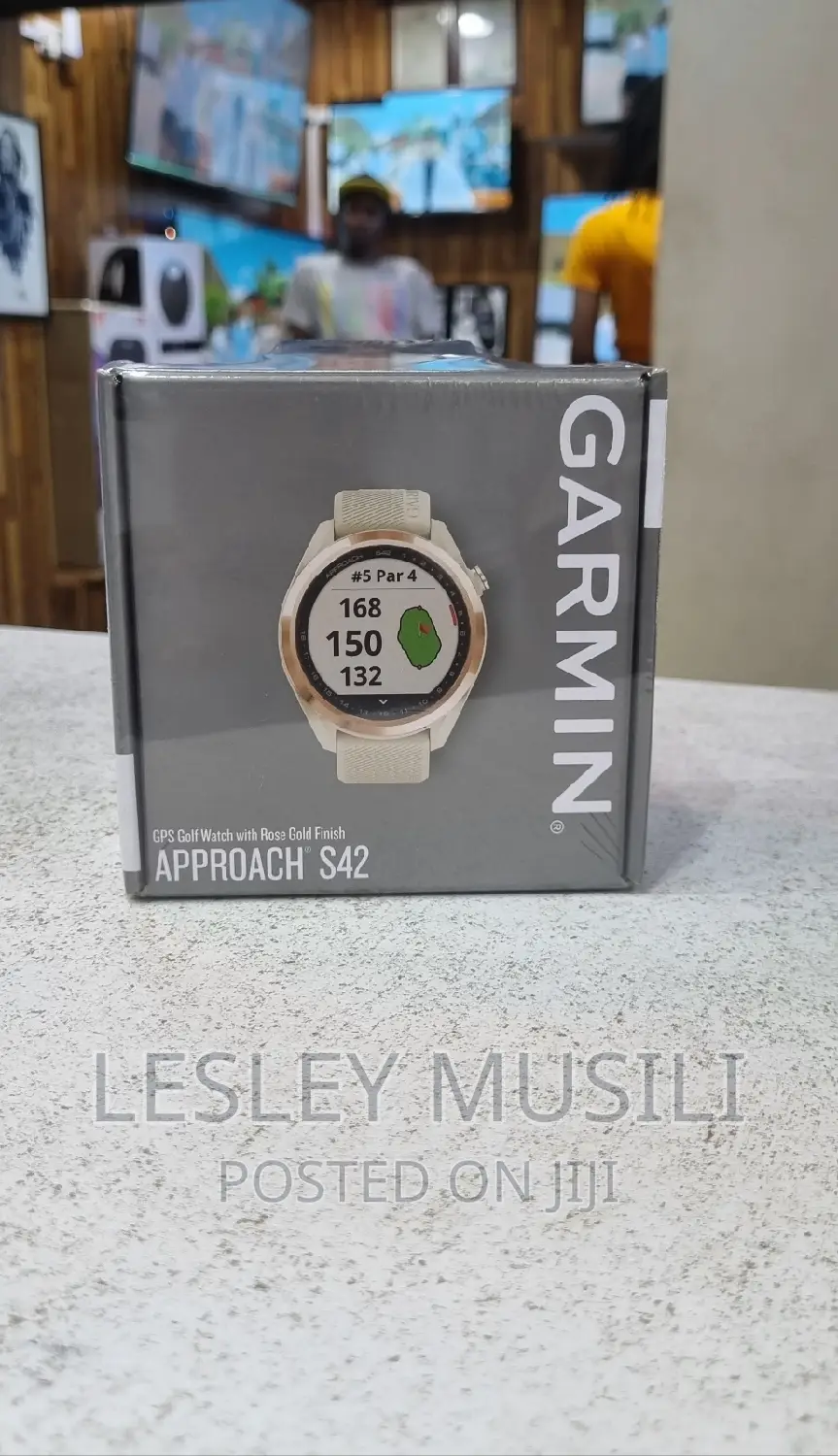 Garmin Approach S42, GPS Golf Smartwatch, Lightweight