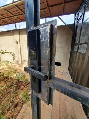 Smart Lock Wi-Fi Door Lock With Camera and Face Unlock 2 - thumbnail 2