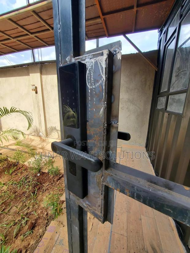 Smart Lock Wi-Fi Door Lock With Camera and Face Unlock 2 - main view