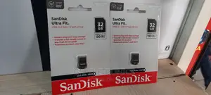 Universal Ultra Fit Flash Drive 32gb.
