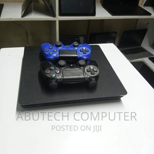 Play Station 4 - thumbnail 2