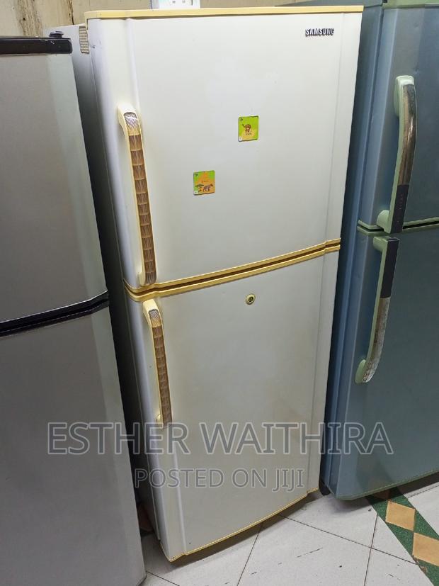Samsung Fridge 300l - thumbnail 4