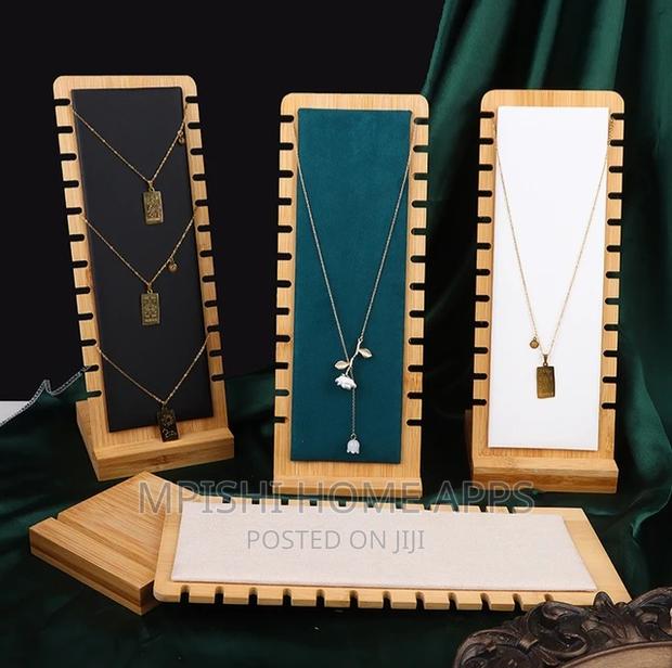 Creative Bamboo Wooden Necklace Frame - thumbnail 4
