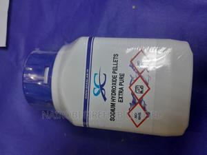 School Lab Sodium Hydroxide Pellets - thumbnail 2