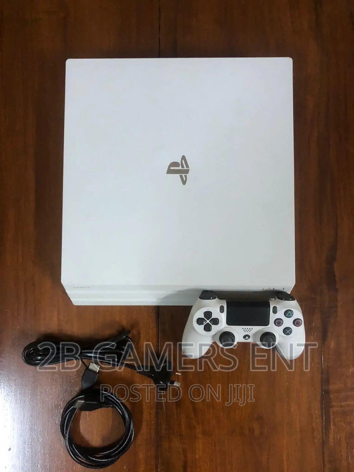 Play Station 4 White Edition