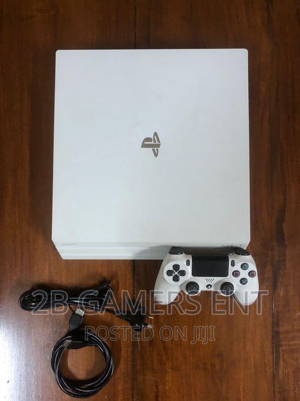Play Station 4 White Edition - thumbnail 4