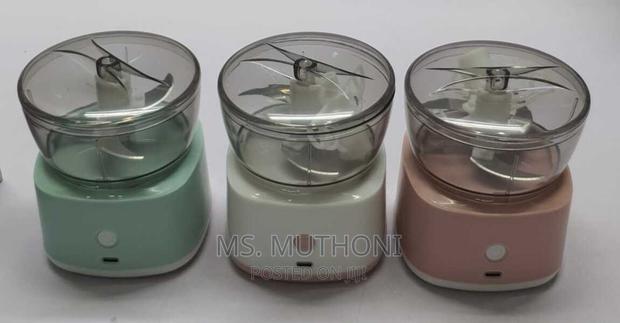 Mini Food Processor With 2 Blade Options - thumbnail 2