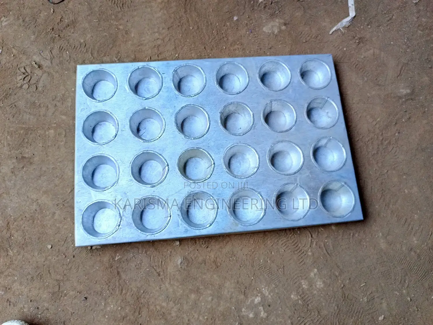 Queen Cake Trays
