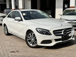 Mercedes-Benz C200 2016 Off white