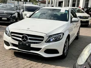 Mercedes-Benz C200 2016 Off white