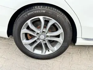 Mercedes-Benz C200 2016 Off white
