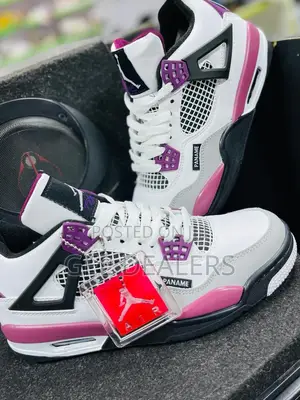 Jordan 4 PSG
