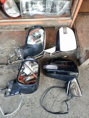 Sidemirrors Toyota Noah/Voxy 2010 With Indicator