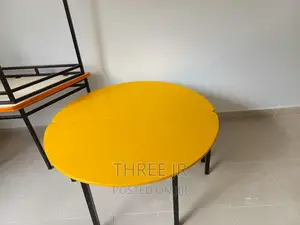 Nice Round Tables Available at Affordable Costs
