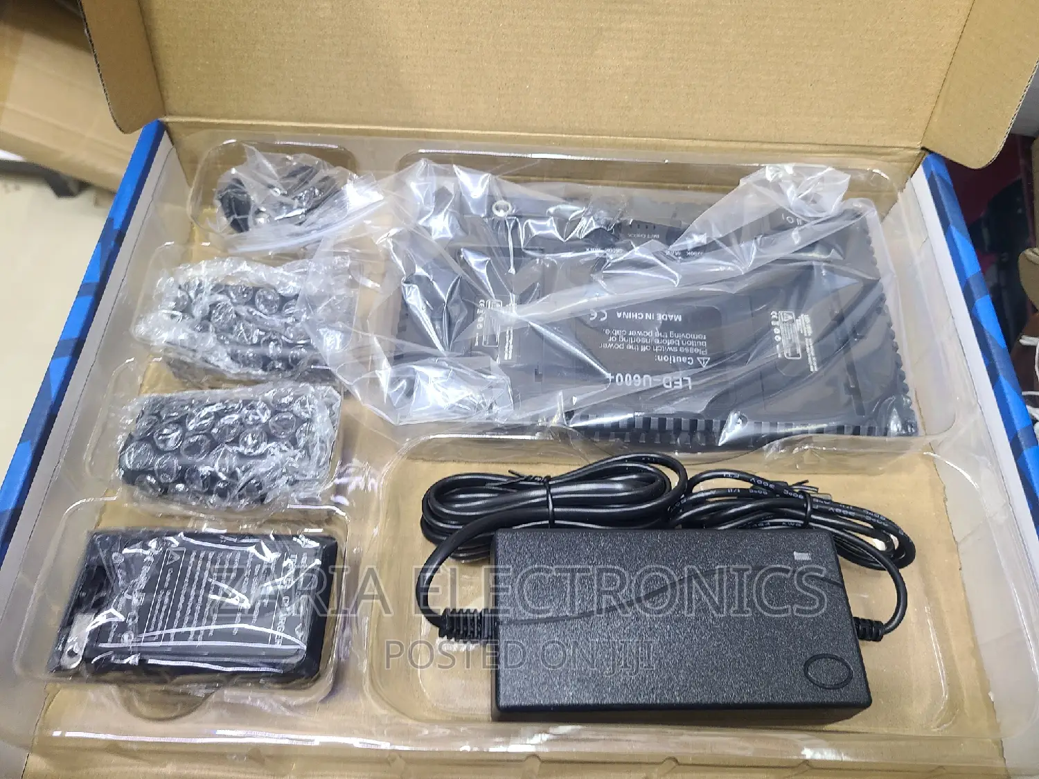 Pro Led 600 Video Light , 2batt Charger and Power Adapter
