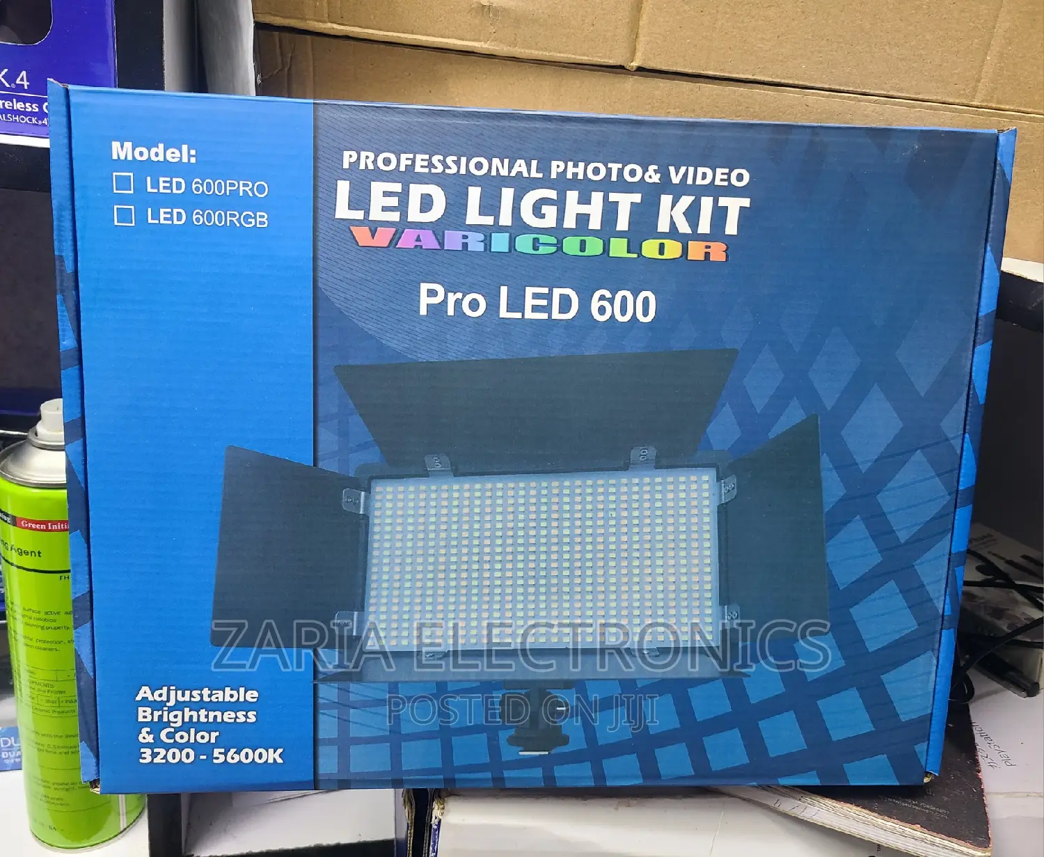 Pro Led 600 Video Light , 2batt Charger and Power Adapter