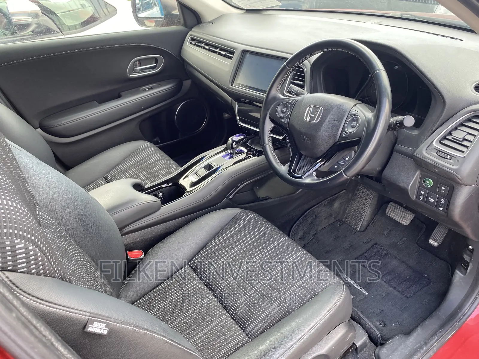 Honda Vezel 2019 Burgundy