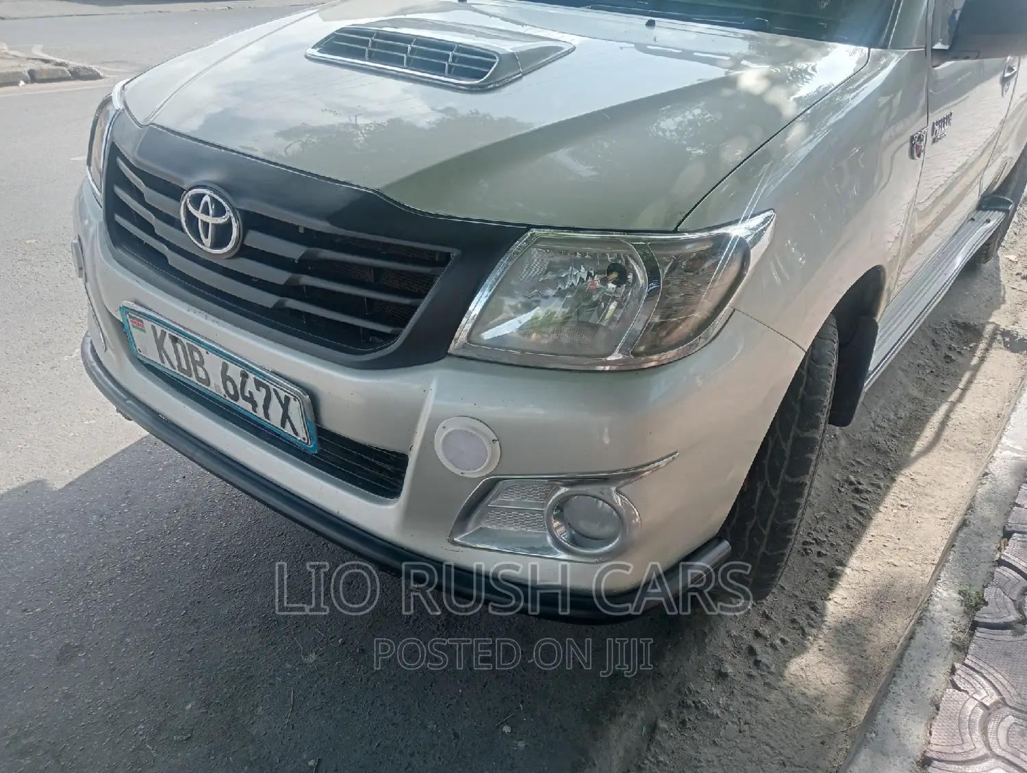 Toyota Hilux 2014 Silver