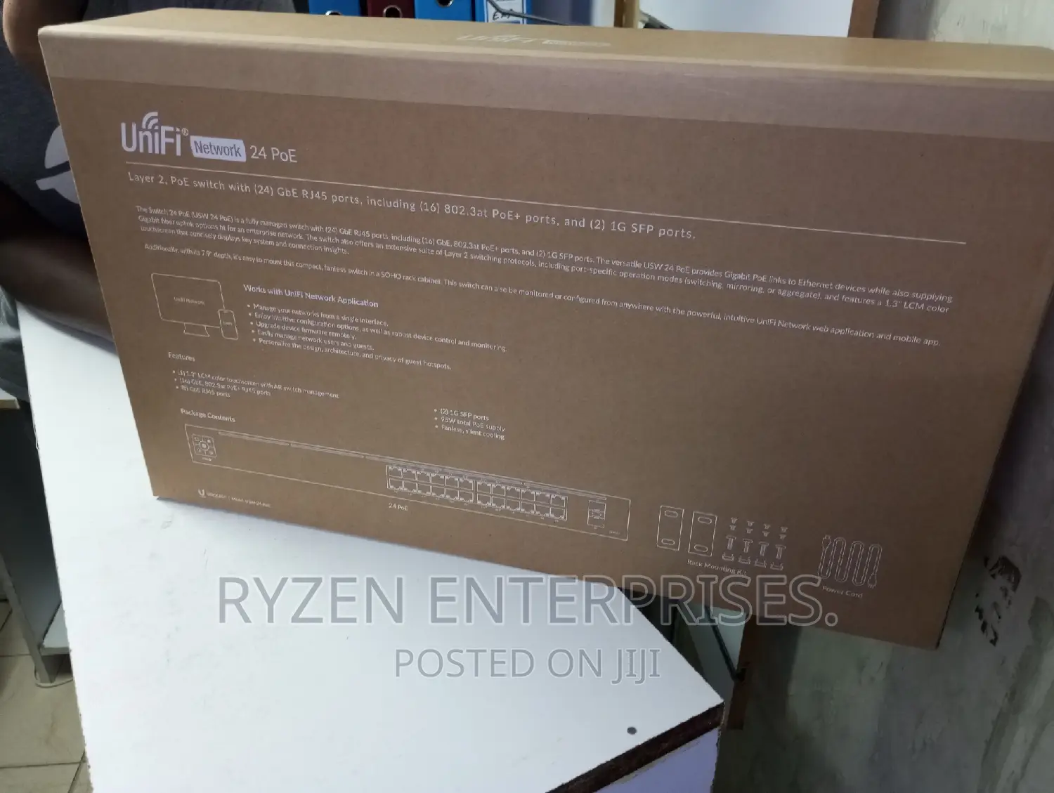 Ubiquiti 24port Poe/ Unifi Network 24port Poe Switch