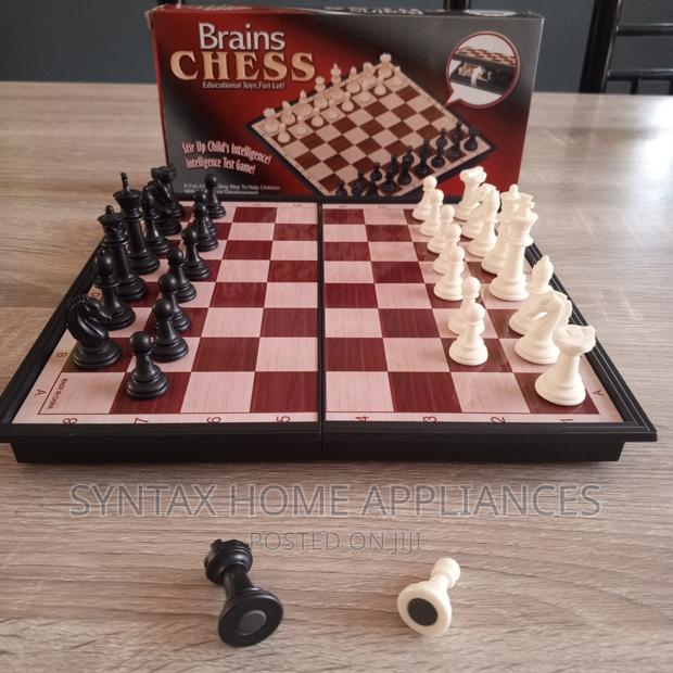 Magnetic Foldable Chess Board Brains Game Travel Chess Set - thumbnail 5