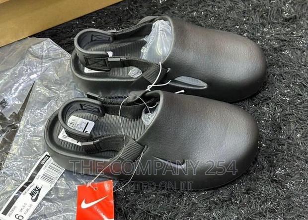 *Nike Mule Slides*
 Size:*40-45*
Price:*3500* - main view