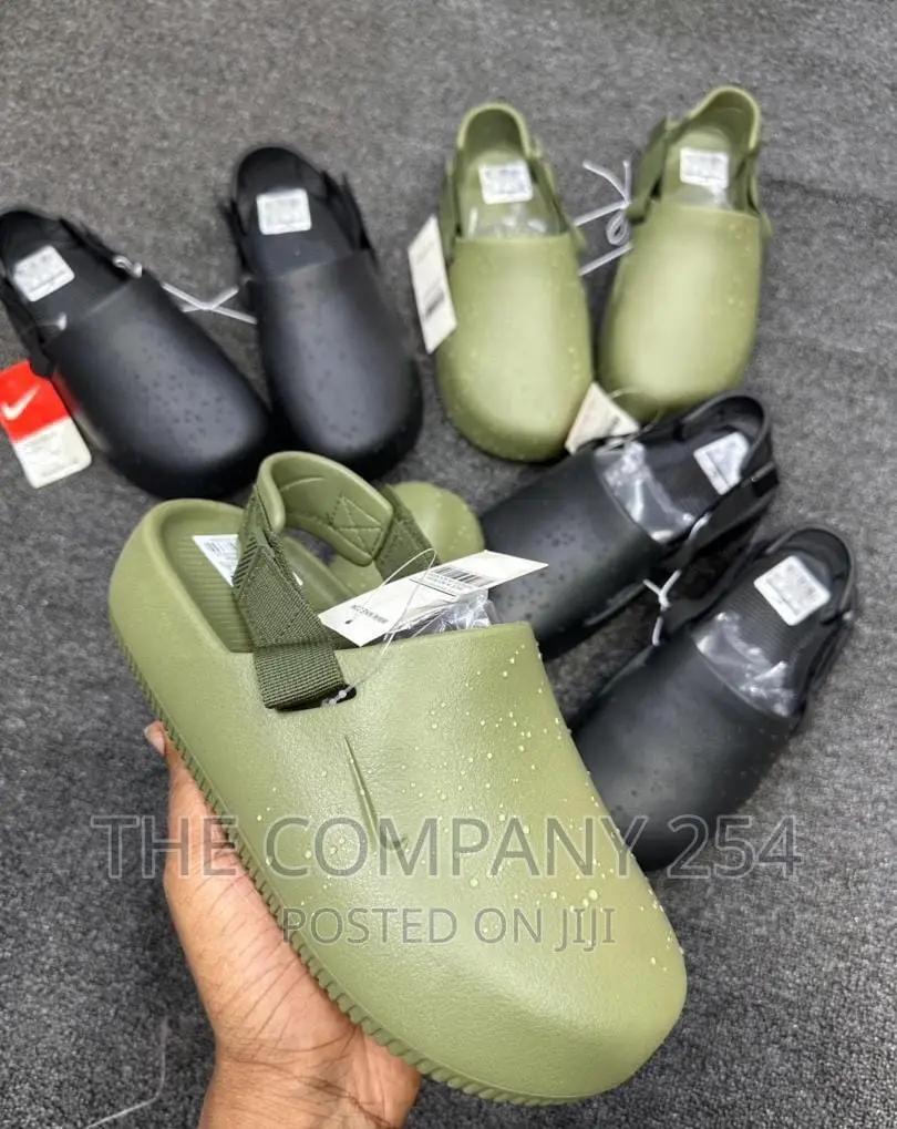 *Nike Mule Slides*
 Size:*40-45*
Price:*3500*