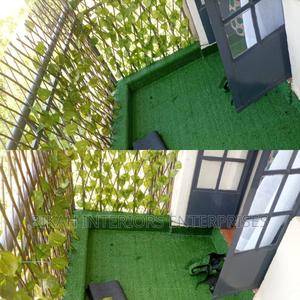 Artificial Grass Carpets Extendable Balcony Fence - main view