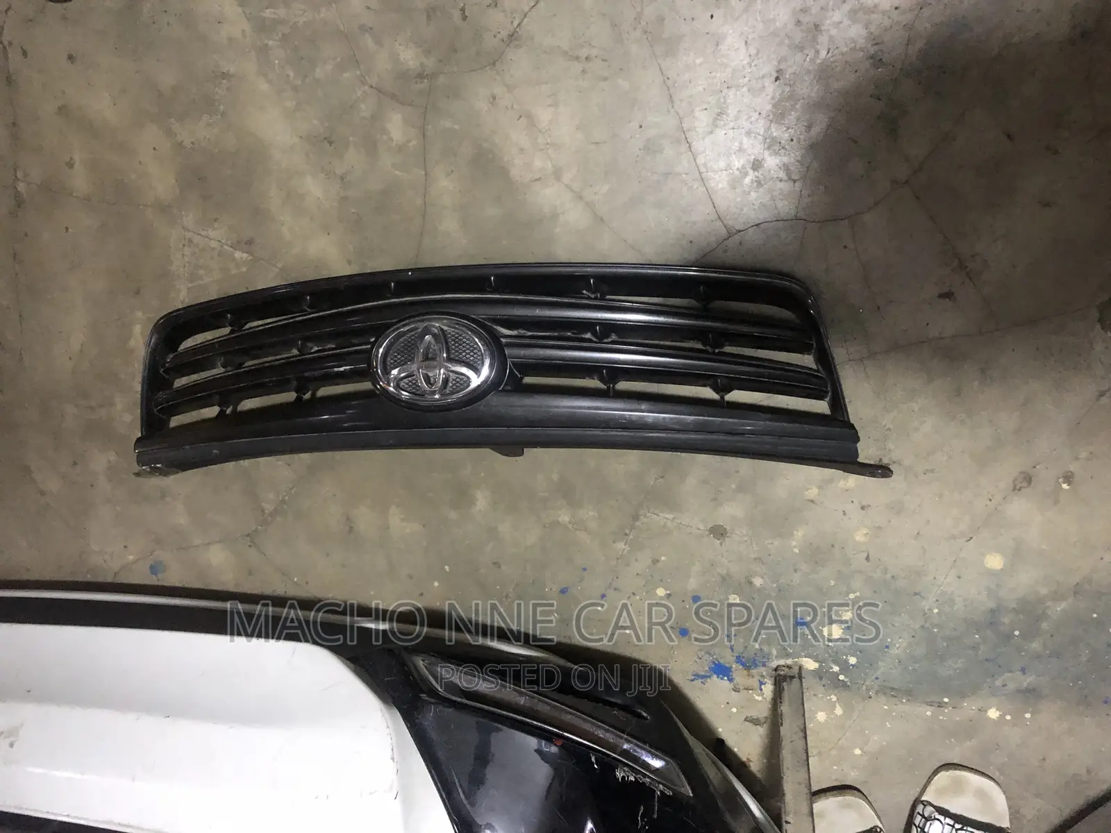 Toyota Fielder 2010 Grill