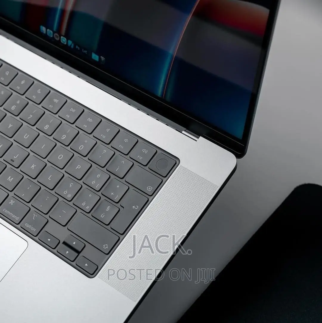 Laptop Apple MacBook Pro 2023 M2 Max 16-Inch 32GB Apple M1 Max SSD 1T
