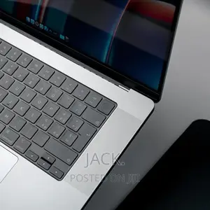 Laptop Apple MacBook Pro 2023 M2 Max 16-Inch 32GB Apple M1 Max SSD 1T