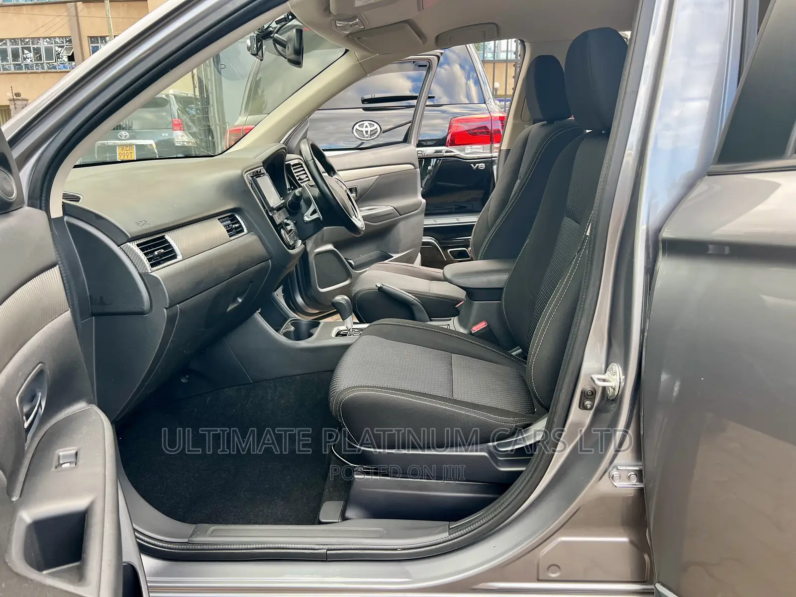Mitsubishi Outlander 2016 Gray