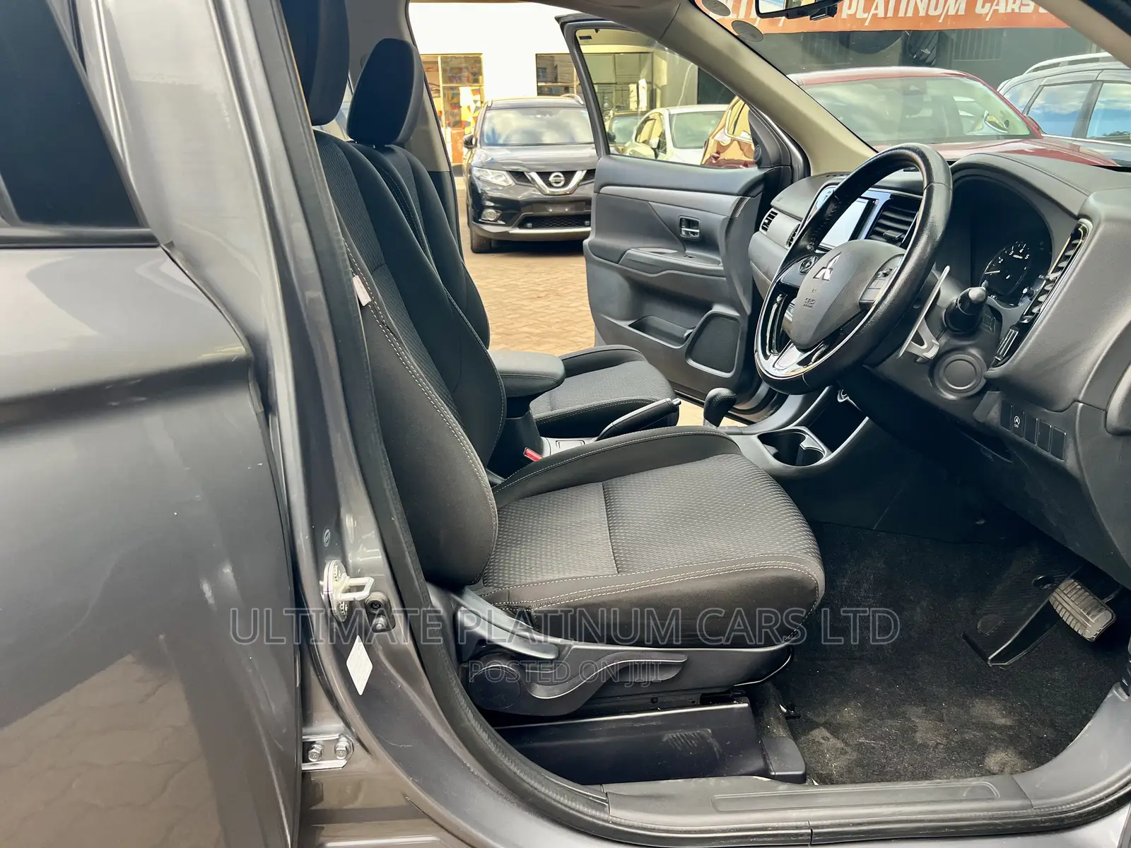 Mitsubishi Outlander 2016 Gray