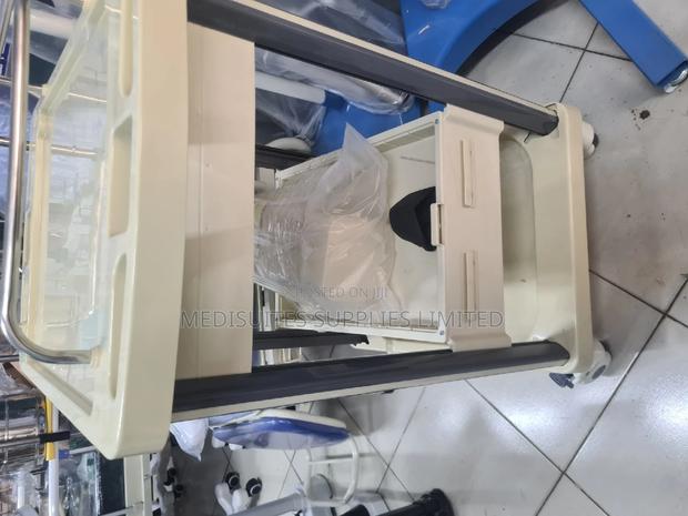 Emergency Trolley.( OPEN) - thumbnail 2